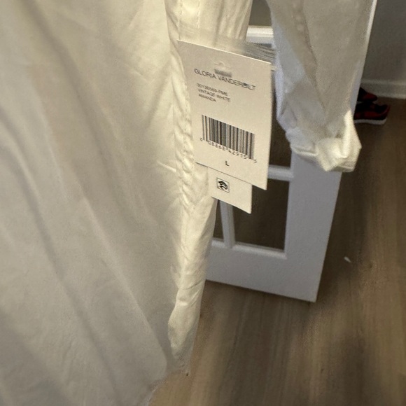 Gloria Vanderbilt Women's Amanda Button Down Shirt. NWT. White. Large - Picture 11 of 11